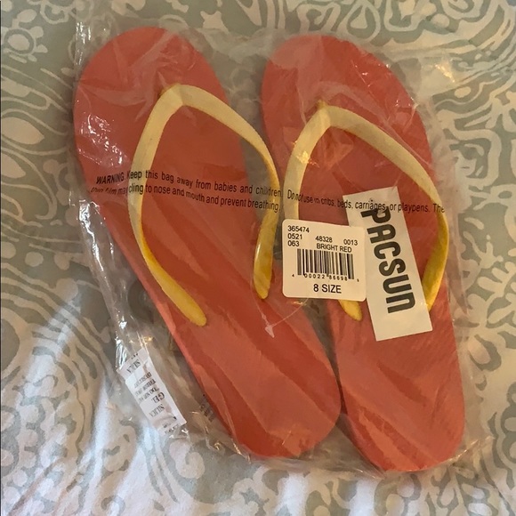 pacsun flip flops